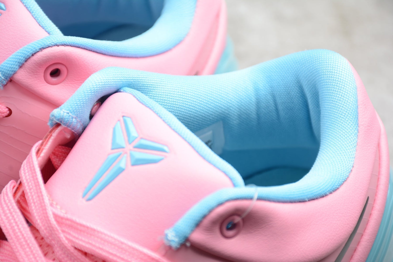 Kobe 4 DeMar DeRozan PE