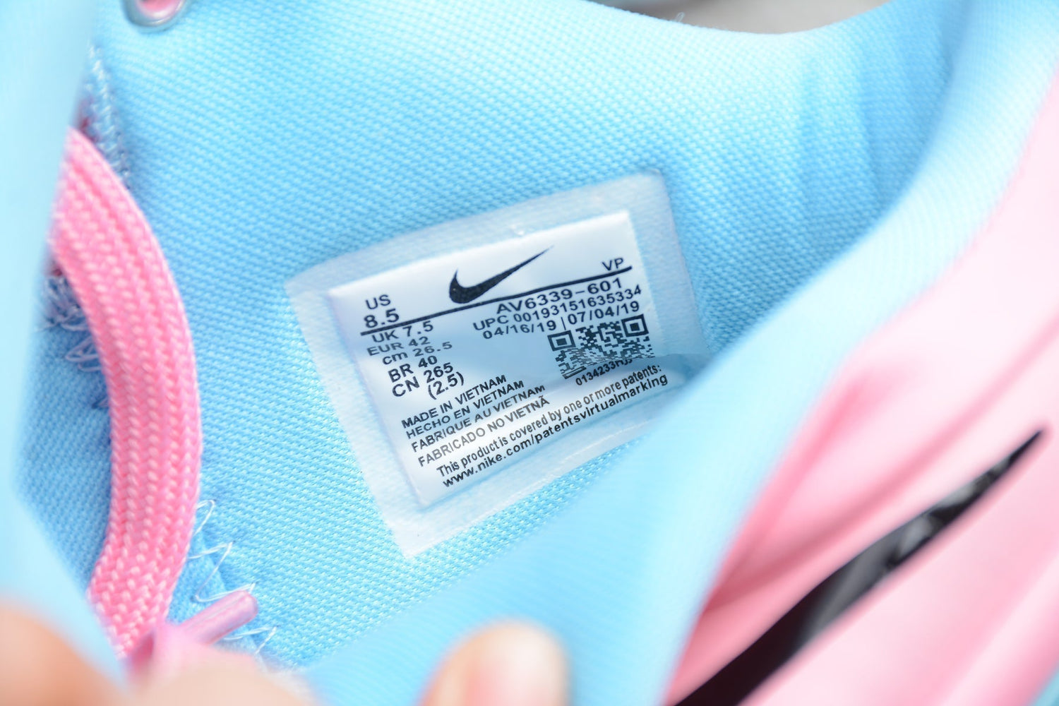 Kobe 4 DeMar DeRozan PE