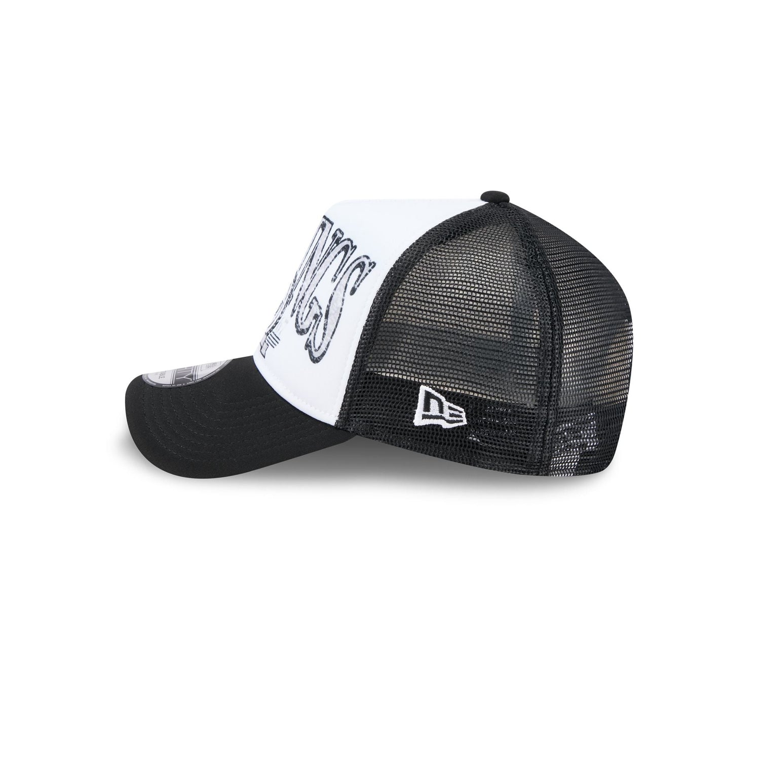 Los Angeles Kings Distressed 9FORTY A-Frame Trucker Hat