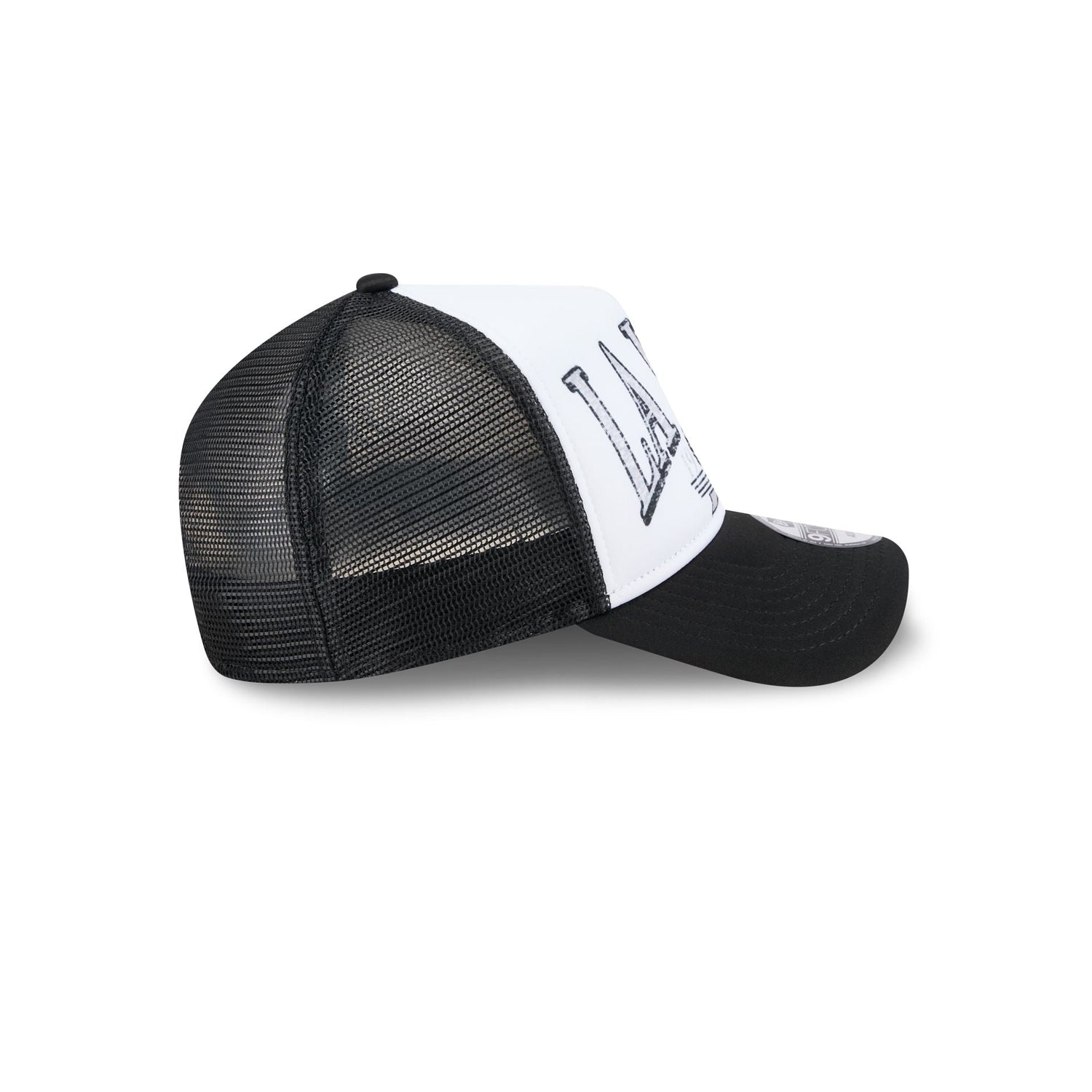 Los Angeles Kings Distressed 9FORTY A-Frame Trucker Hat