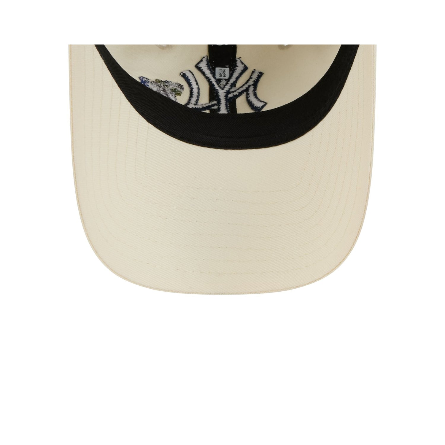 New York Yankees Women's Floral Stitch 9TWENTY Adjustable Hat