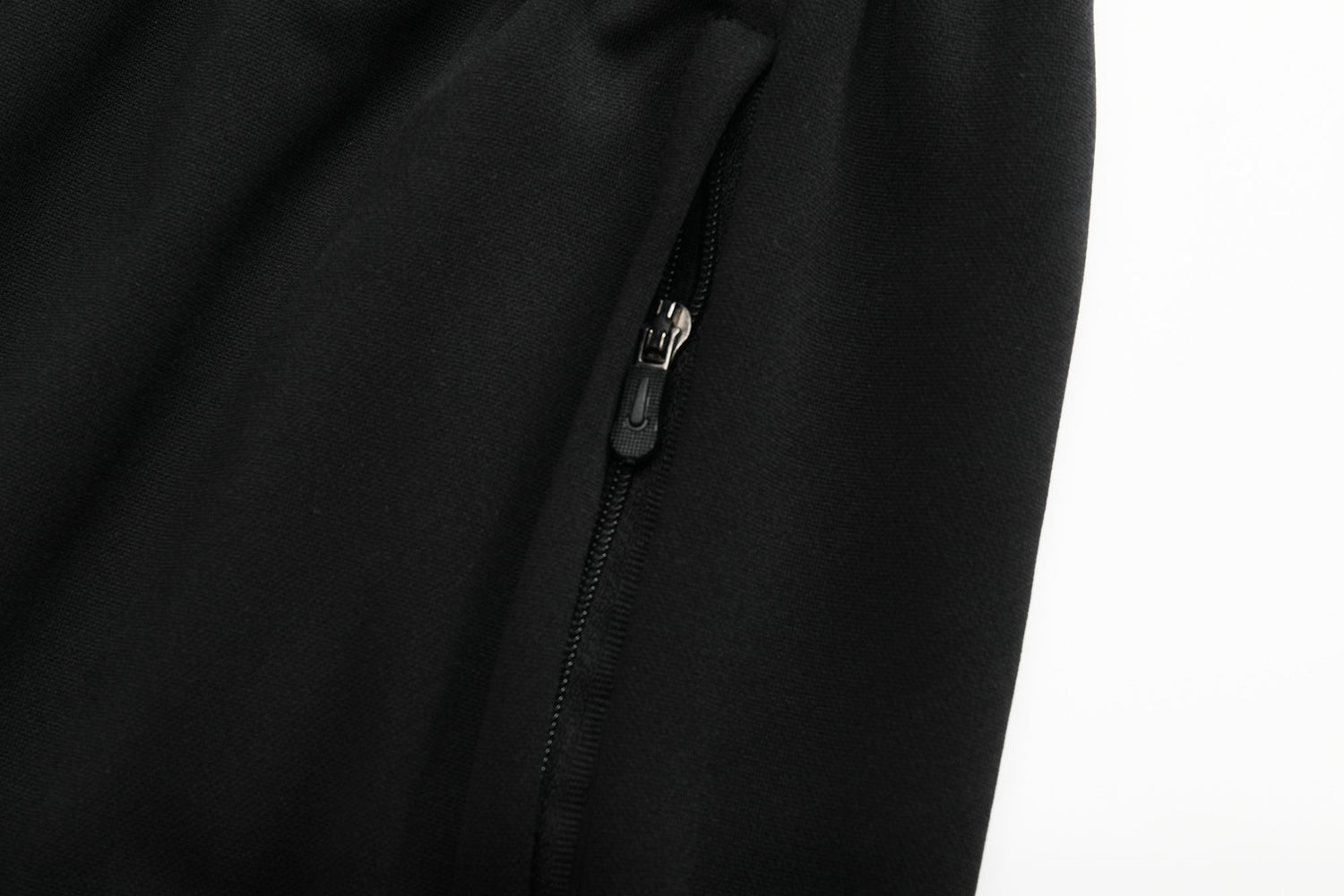 2025-26 Liverpool Suit