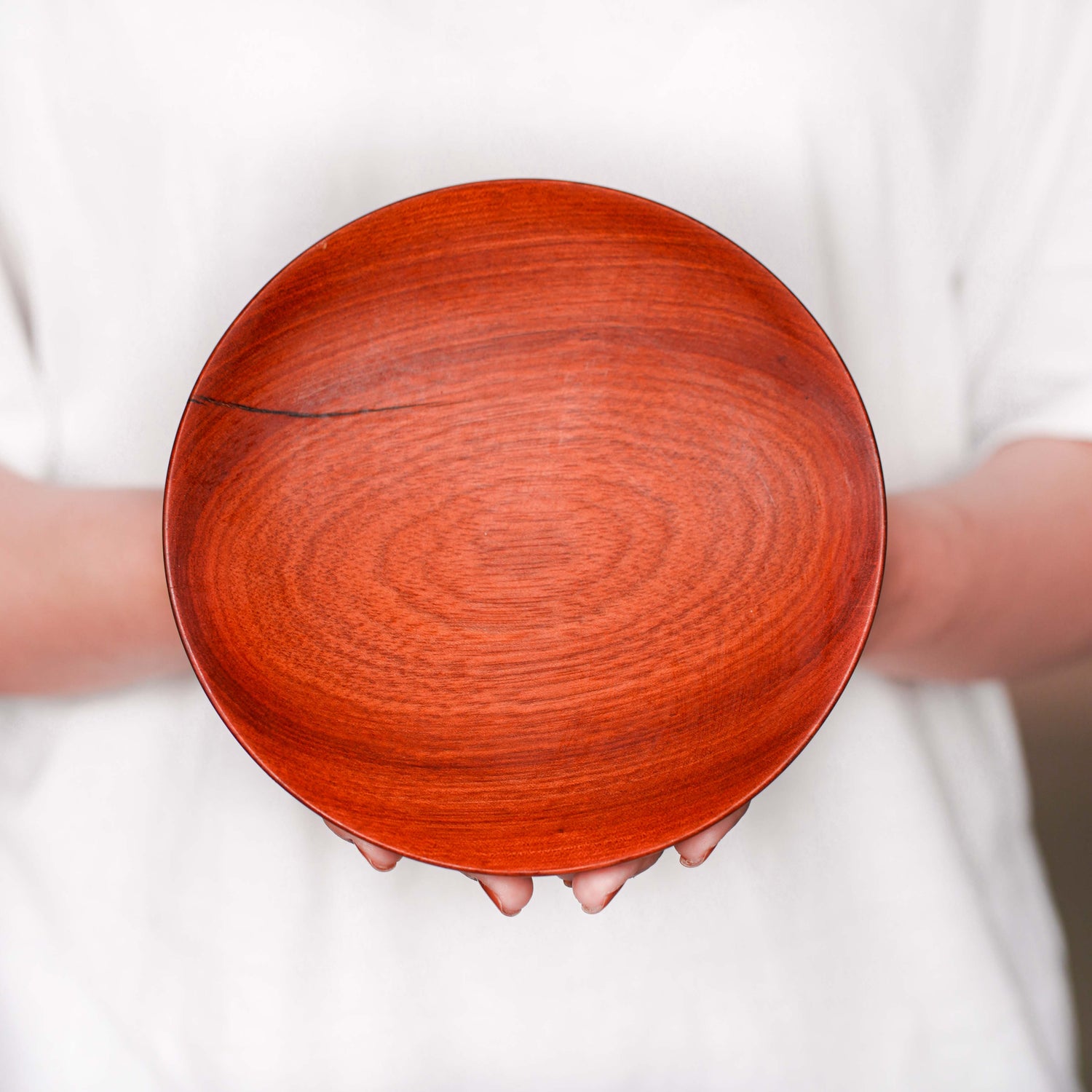 Classic Thick Round Camwood Plate - Regular