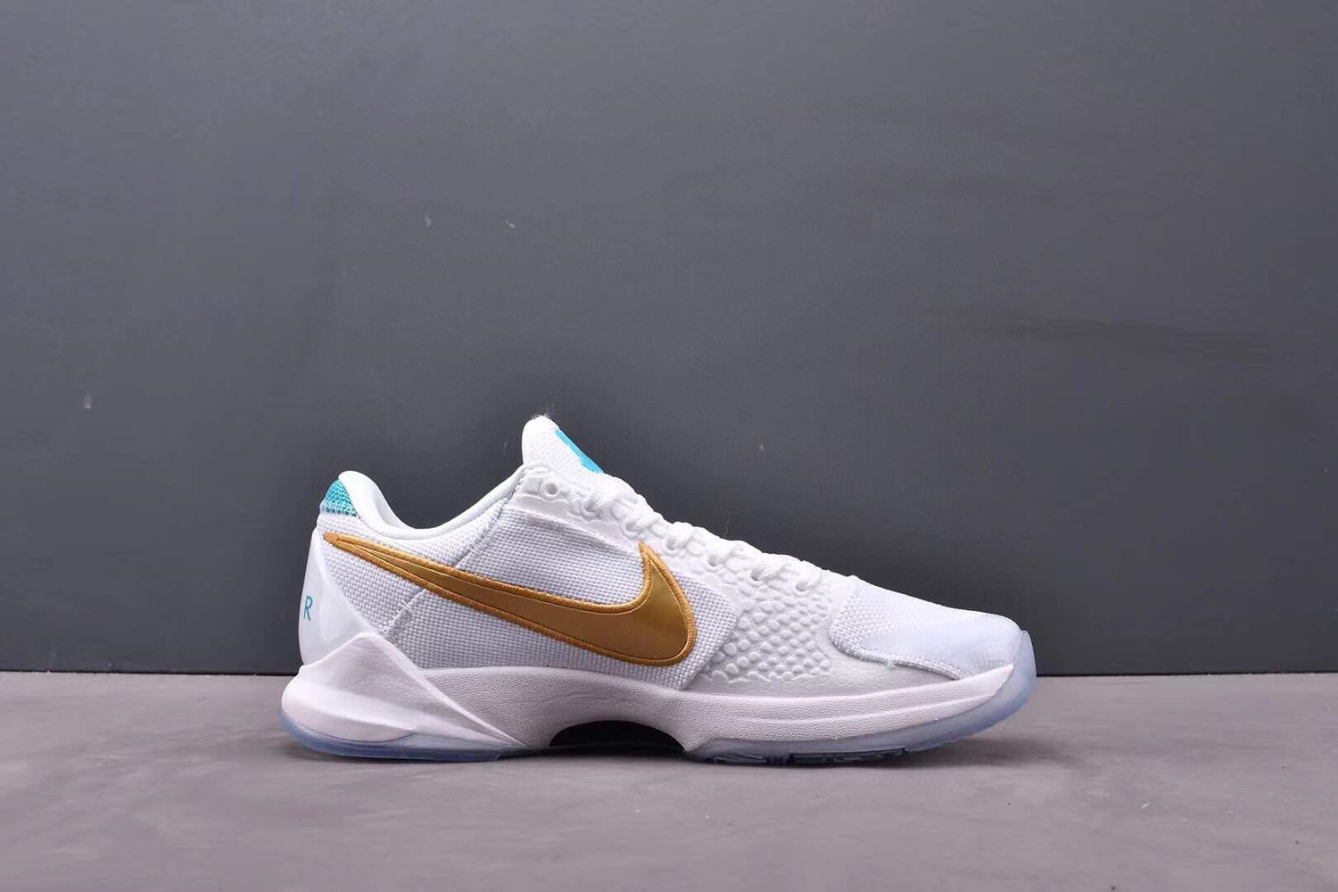 Kobe 5 Undefeated What If WHITE