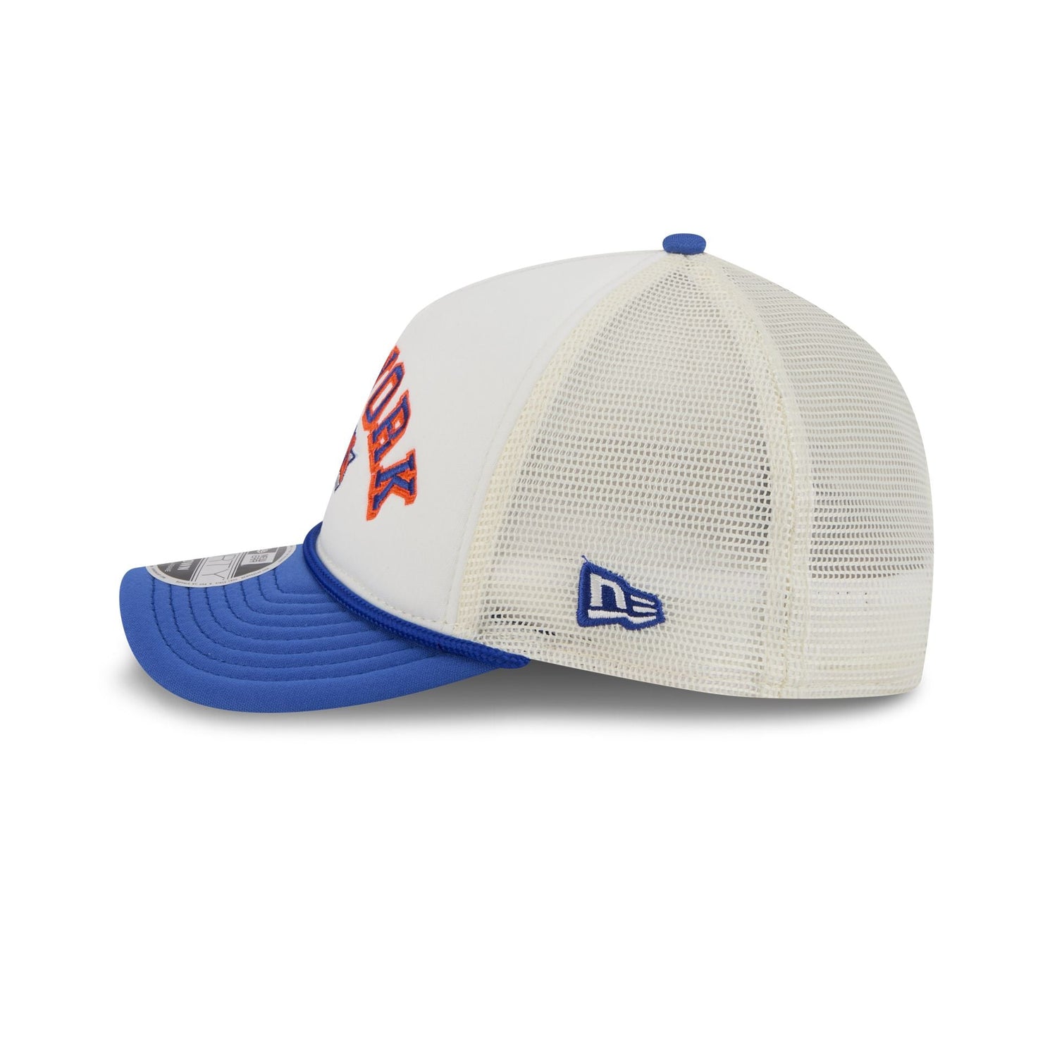 New York Knicks Chrome Arch 9FORTY M-Crown A-Frame Trucker Hat