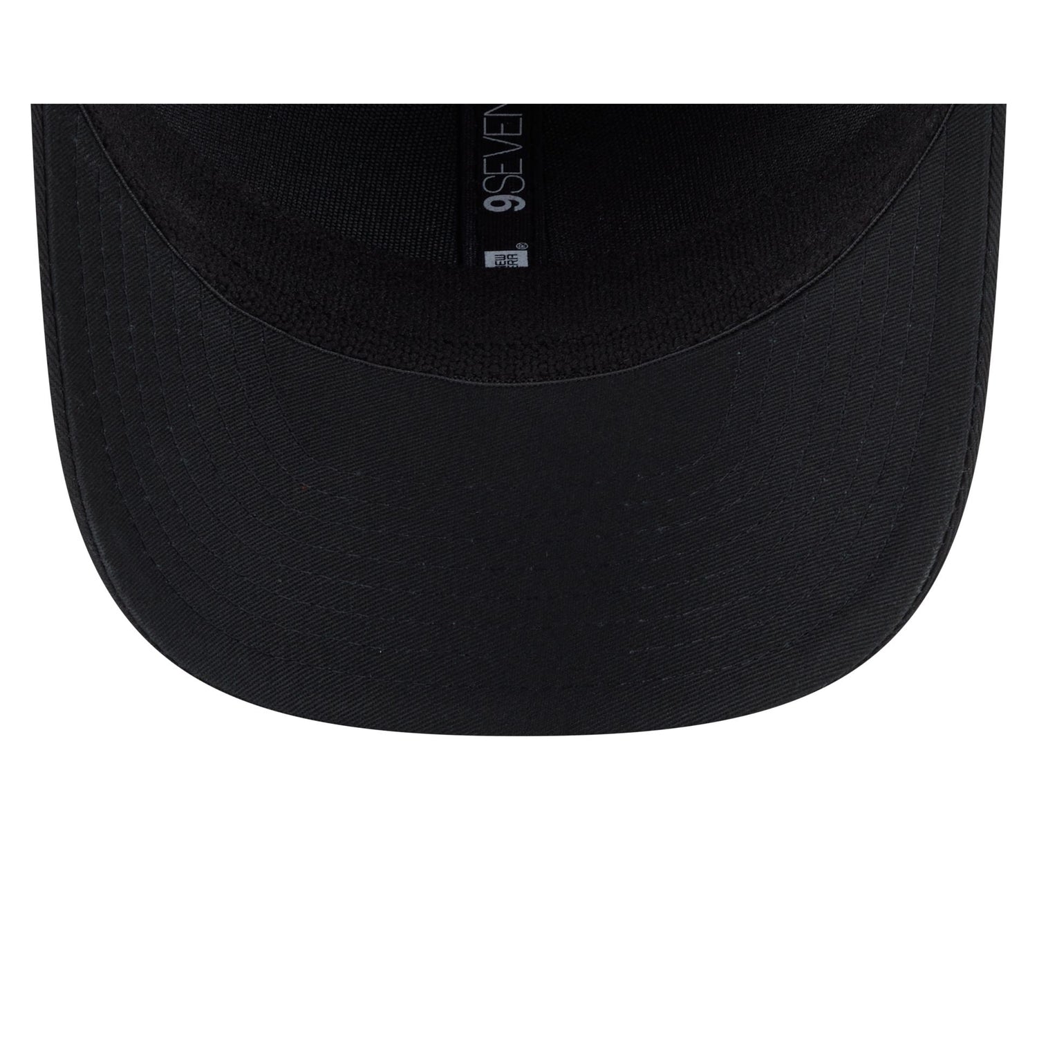 Brooklyn Nets Circle Patch 9SEVENTY Stretch-Snap Hat