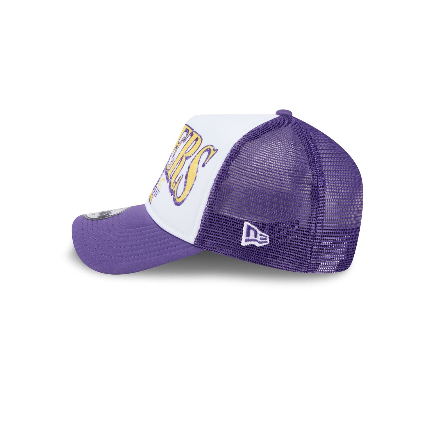 Los Angeles Lakers Distressed 9FORTY A-Frame Trucker Hat