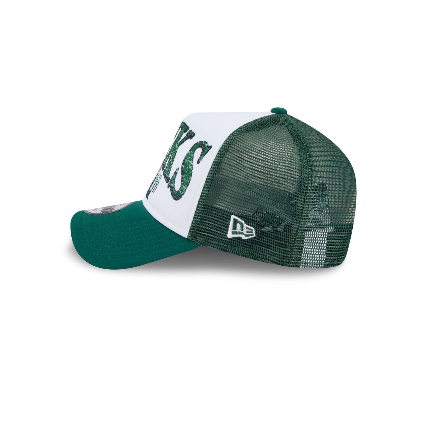 Milwaukee Bucks Distressed 9FORTY A-Frame Trucker Hat