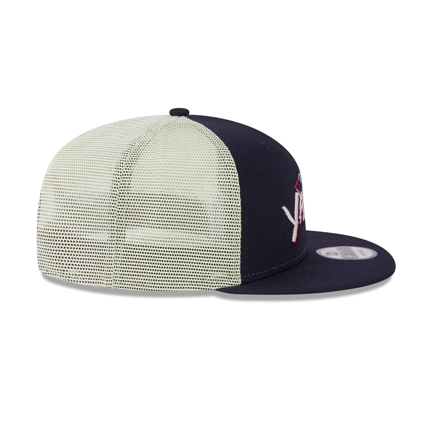 New York Yankees Glow-In-The-Dark 9FIFTY Trucker Hat