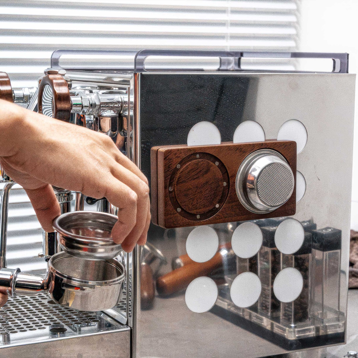 Magnetic Espresso Filter Basket Holder 58MM