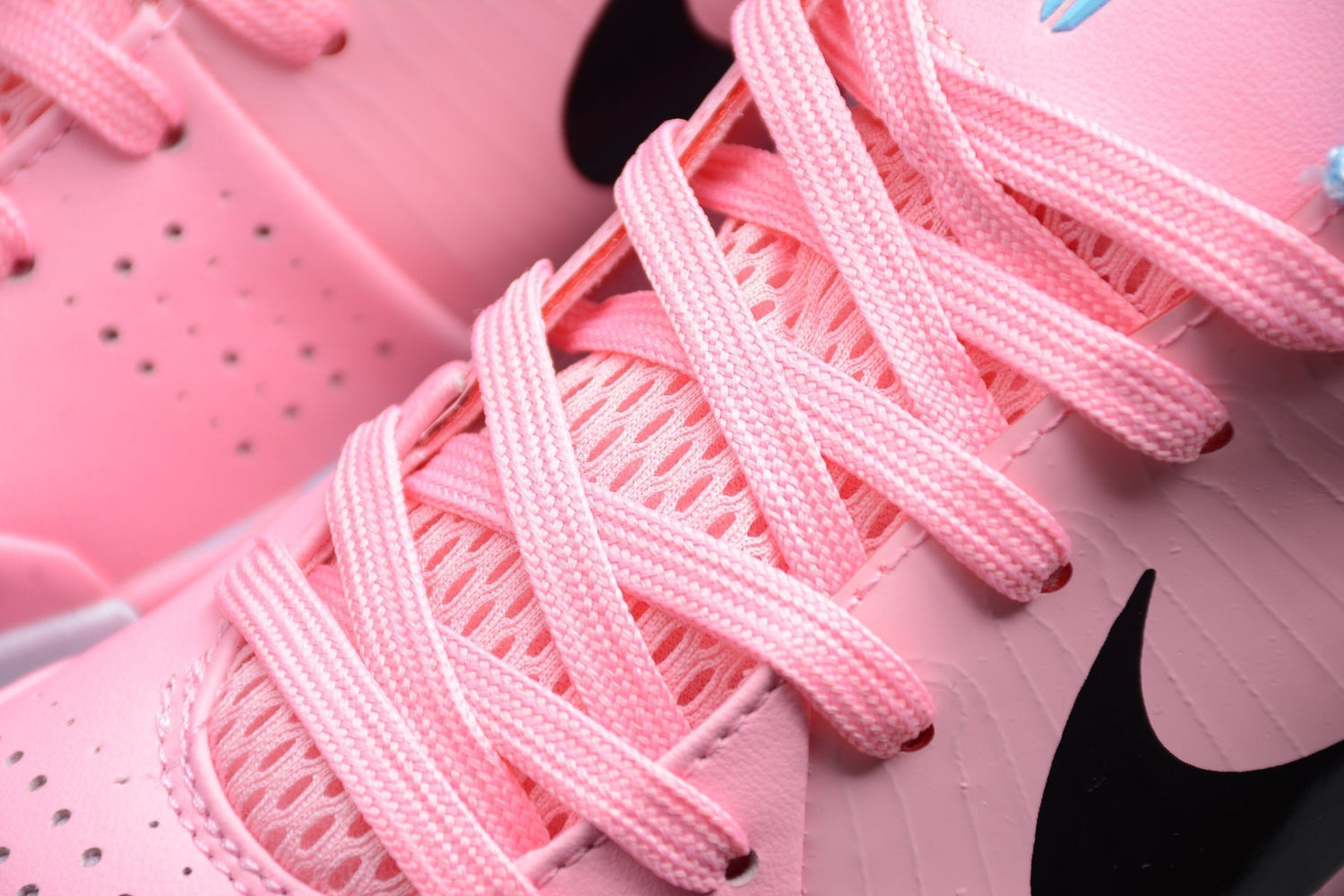 Kobe 4 DeMar DeRozan PE